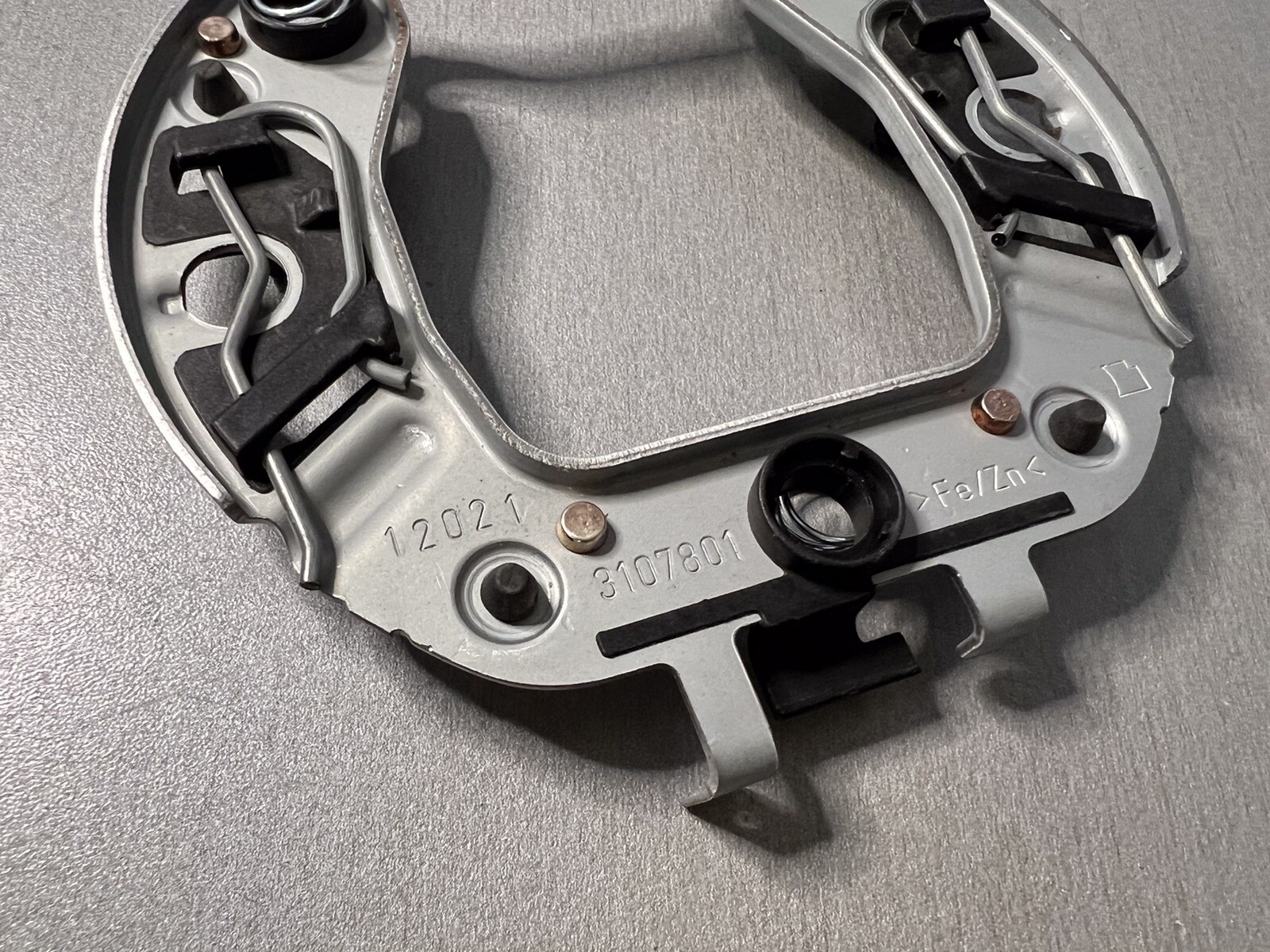 Genuine BMW M Sport Steering Wheel Contact Plate Bracket 3107801  