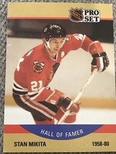 Stan Mikita Center Chicago Blackhawks Pro Set 1990 Hall Of Famer