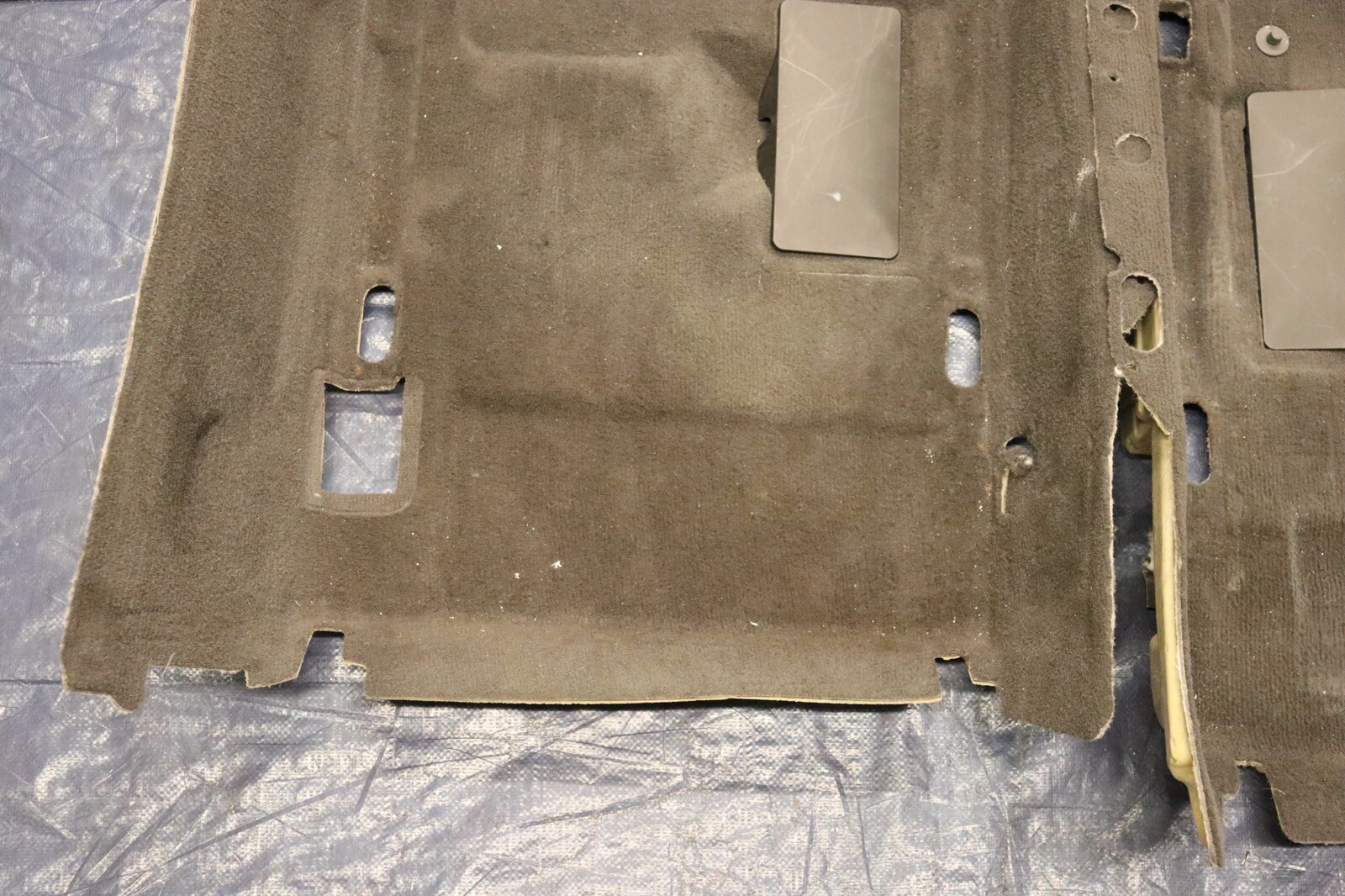 2012 AUDI R8 5.2 QUATTRO SPYDER V10 OEM BLACK INTERIOR FLOOR CARPET *TEAR* #1256