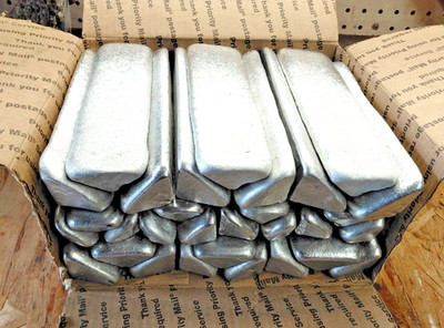 ALUMINUM INGOTS for casting........  42+ lbs per box    Casting alloy Near 356