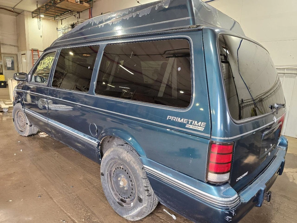 Cuarto de vidrio delantero izquierdo tinte de privacidad para caravana 84-95 642109 Foto 4 de 4