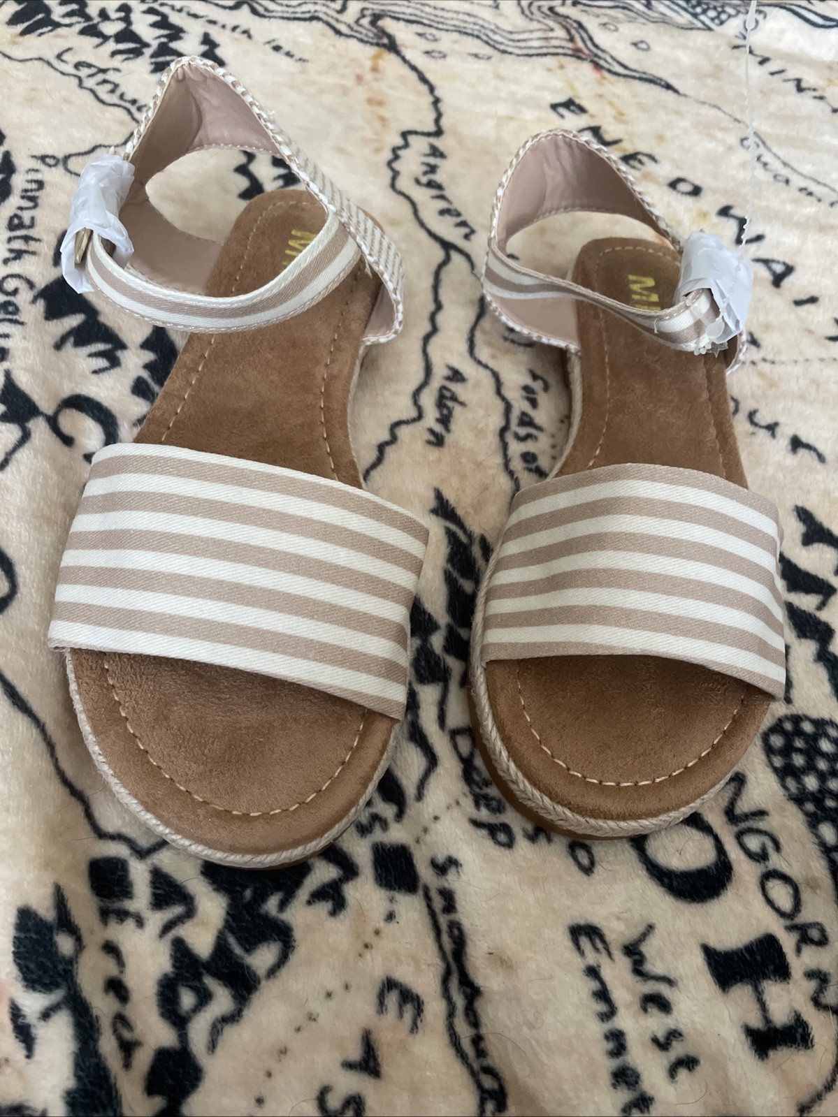 APL Sandali MIA bambino taglia 5 nuovi senza etichette