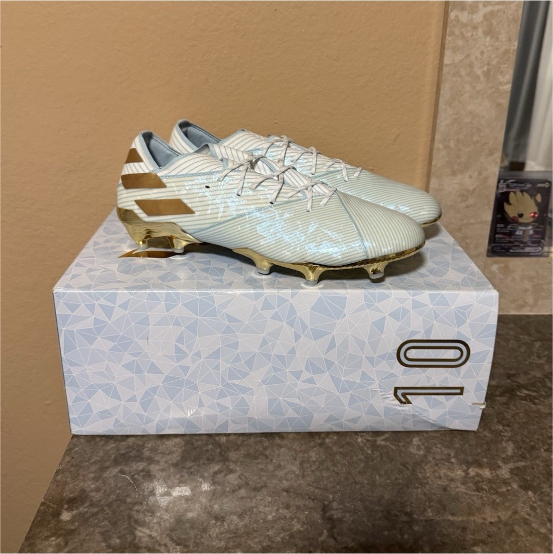 9/15まで値下げ！ Nemeziz Messi 19.1 FG Limited Edition Adidas Nemeziz Messi 19.1 FG 15 Anos Soccer Cleats