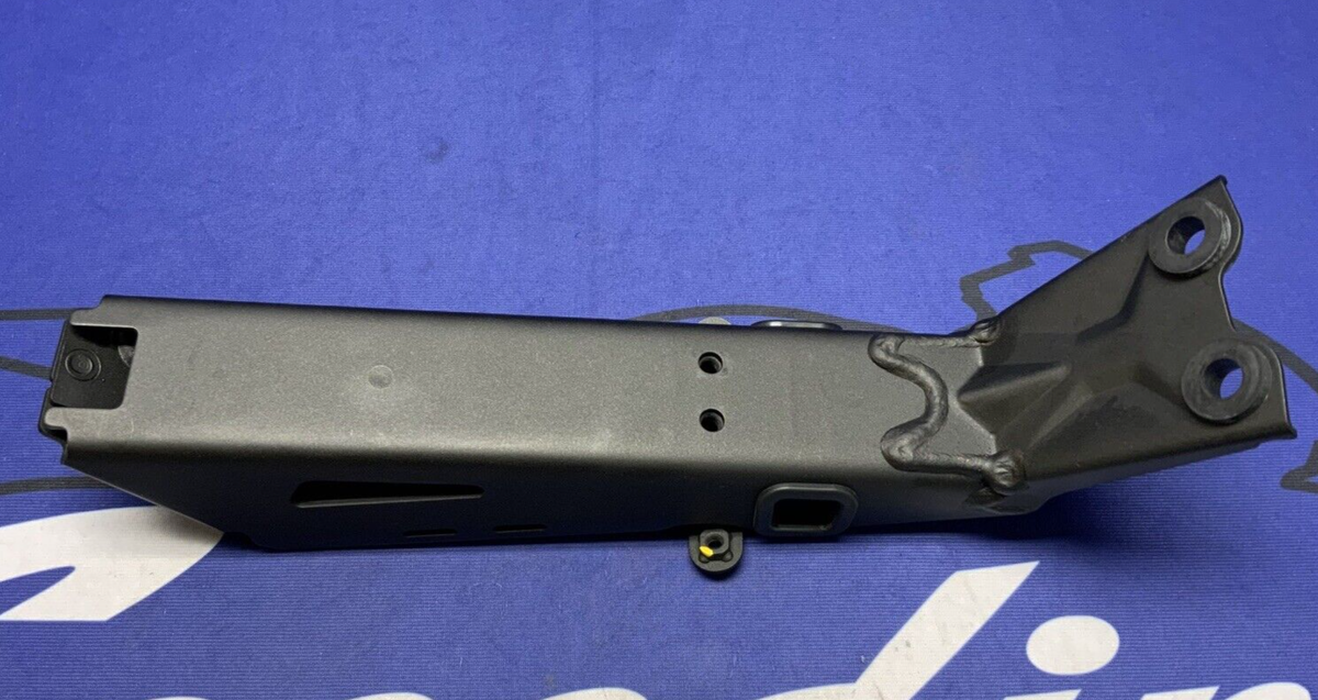 ヤマハ
125cc型 Kawasaki Rear Fender Bracket ZX-4R/RR 2023-2024 OEM 11057-7472 | eBay