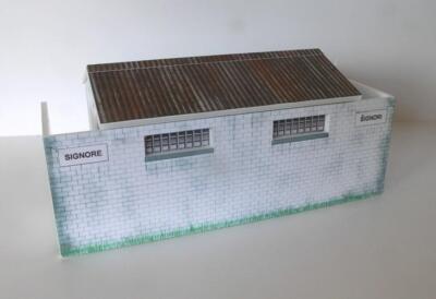 Greenhills Slot Car Building Kit Italian Toilet Block 1:43 Scale - Brand New MAC