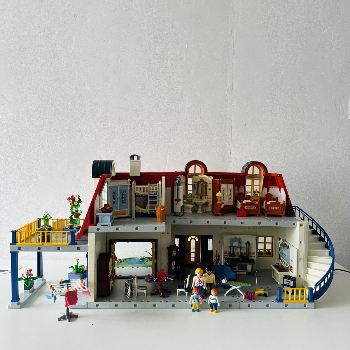 Playmobil 3965 Suburban House- Fully Furnished with Vintage
