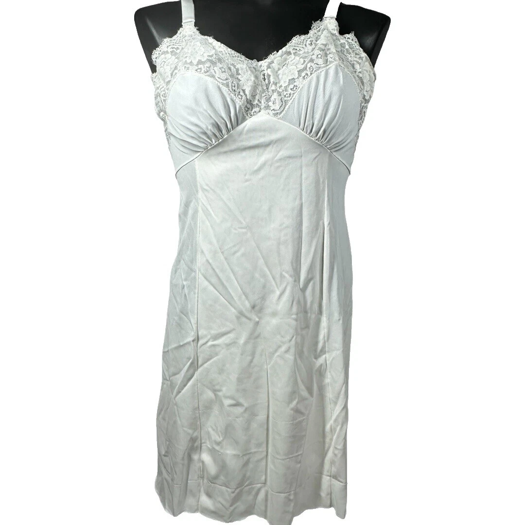 聚酯纤维婚礼复古女性内衣