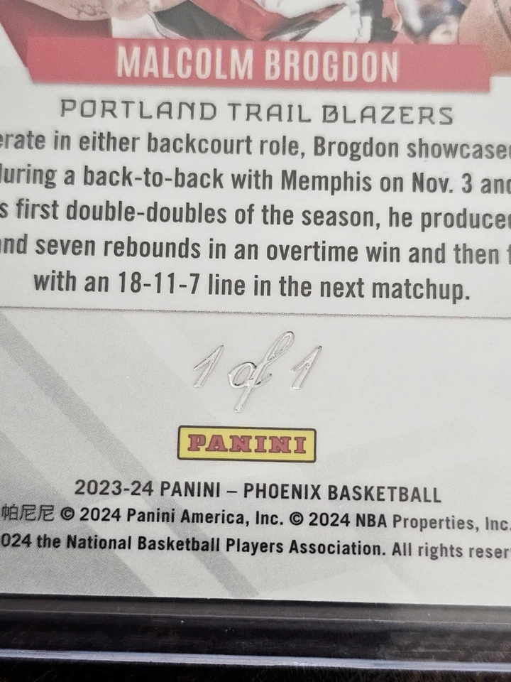 2023-24 Panini Phoenix Gold Vinyl Prizm Malcolm Brogdon TRUE 1/1 Blazers #40 - Image 3 of 3