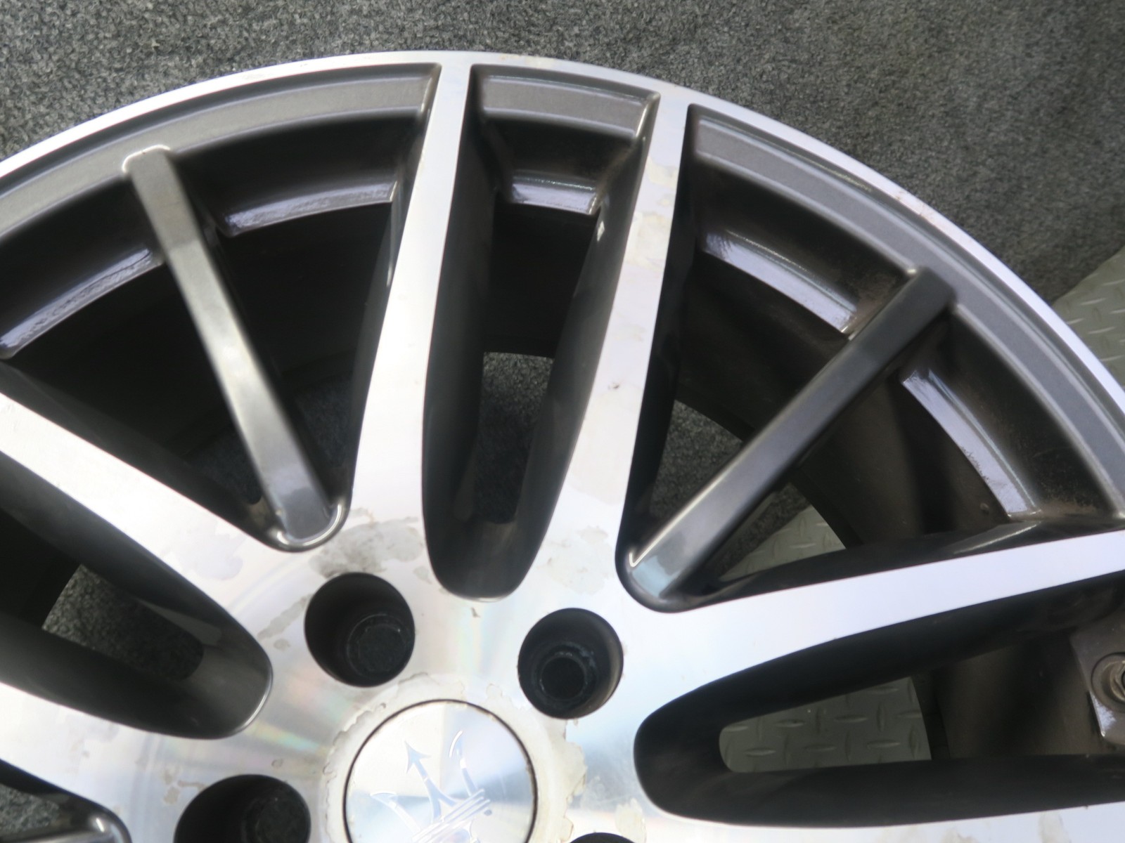 Maserati Ghibli 2014-2020 FRONT Wheel P/N 670016851