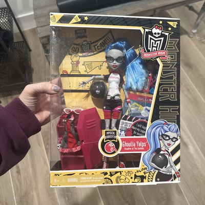 #ad Monster High Physical Deaducation Ghoulia Yelps 2011 New In Box $115.00