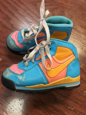 nike teal and orange shoes