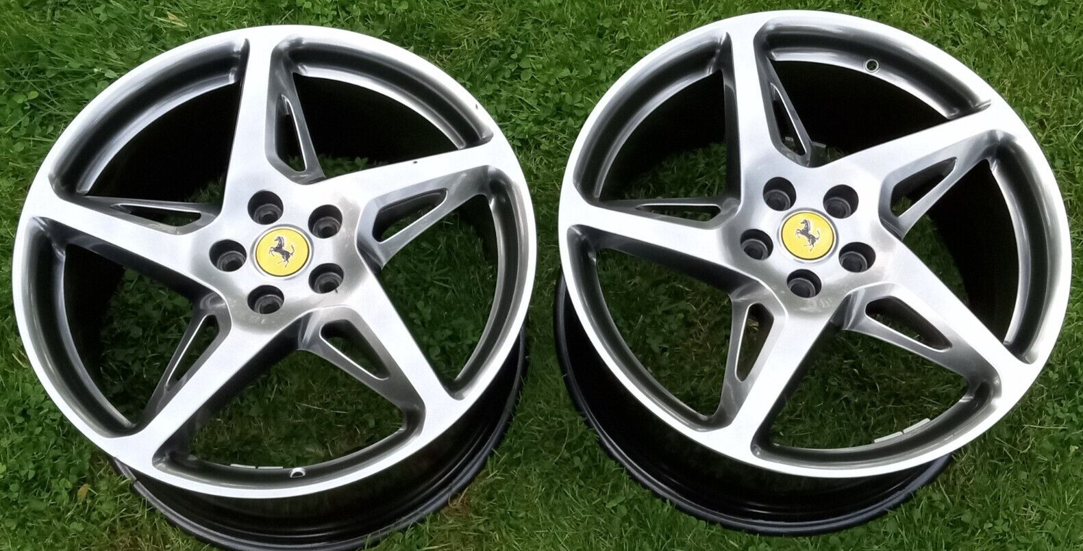 Ferrari 458 Italia Spider Rear Rim Wheels_10.5X20_282333_282335_GENUINE_PAIR