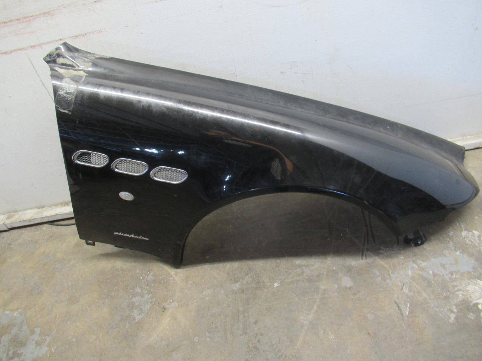 04-12 MASERATI QUATTROPORTE RIGHT PASSENGER SIDE FENDER PANEL BLACK OEM