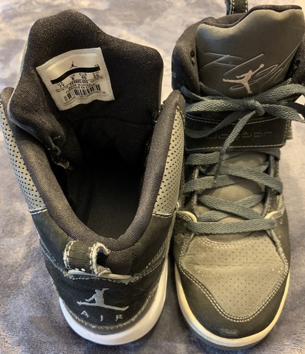 Air Jordan Retro 7Y Shoes, in pre-owned condition, Black & White, 2012 - Picture 4 of 11