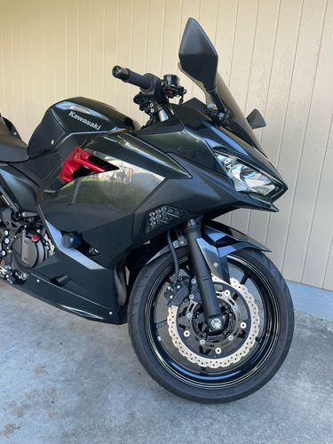 2023 Kawasaki Ninja - Picture 4 of 10