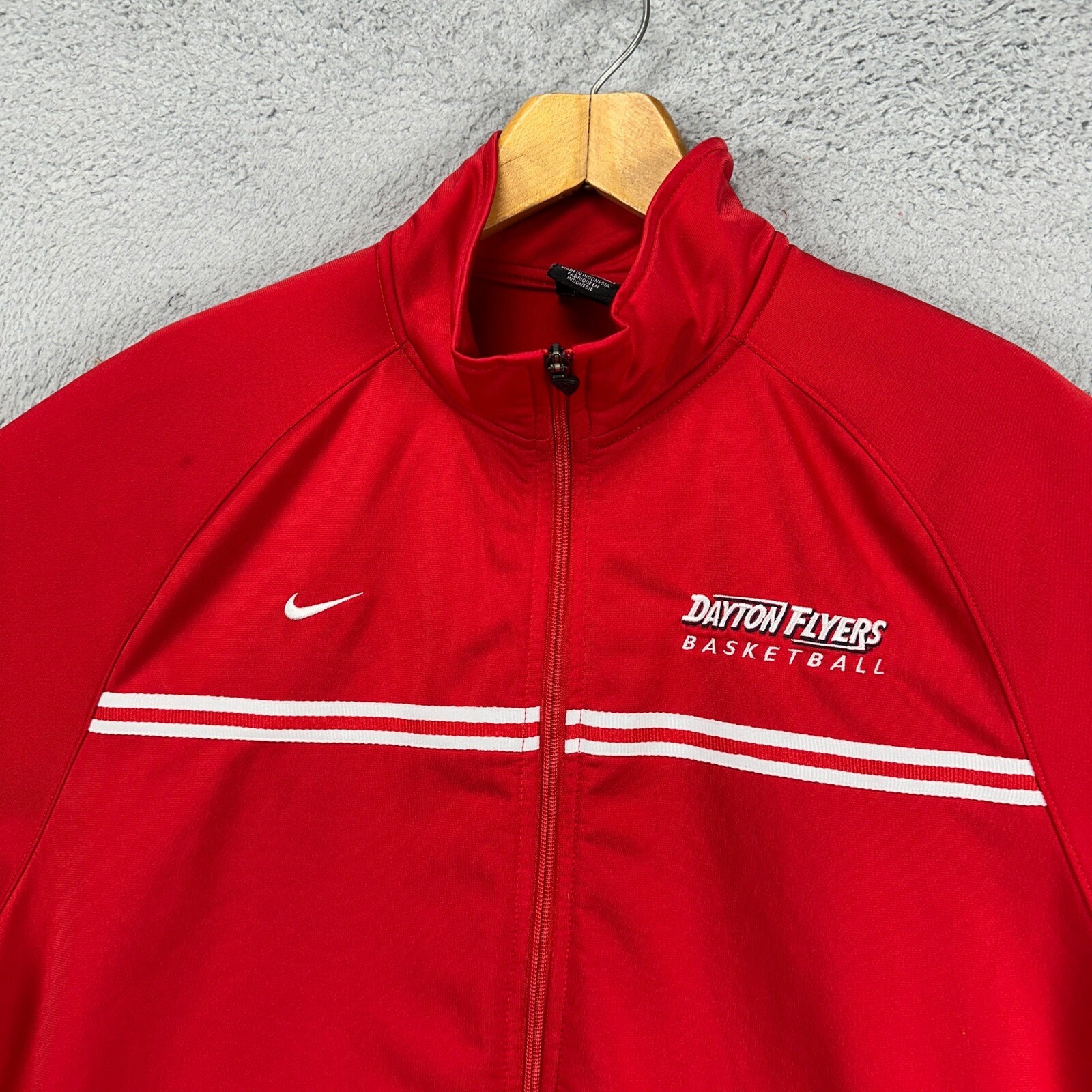 SACAI X NIKE Dayton Flyers Giacca Uomo Basket Full Zip 2XL Rosso Manica Lunga Swoosh Nike