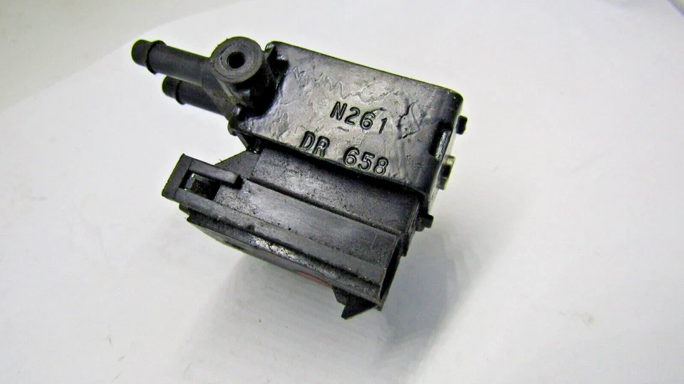 DELCO REMY 1997658 CHEVROLET EGR SOLENOIDE VACÍO NUEVO NOS Foto 3 de 4