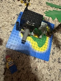 LEGO Pirates: Shipwreck Island (6260)