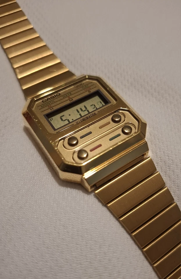 Casio A100WE Digital Watch Gold Tone Stainless Steel Bracelet Illuminator WR, photo 2 of 5