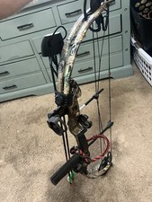 Bear Archery Outbreak RTH Compound Bow 15-70 Lb Draw Weight Right Hand