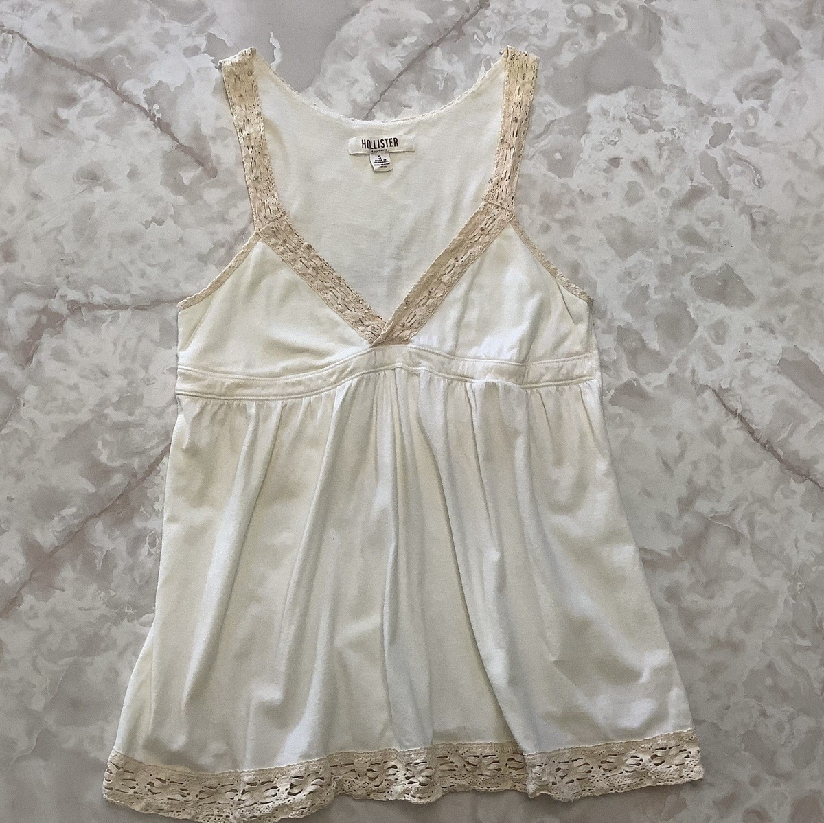 トップス vintage Hollister y2k babydoll camisole Vintage Hollister Y2K Babydoll White Cream Beige Crochet Ruffle