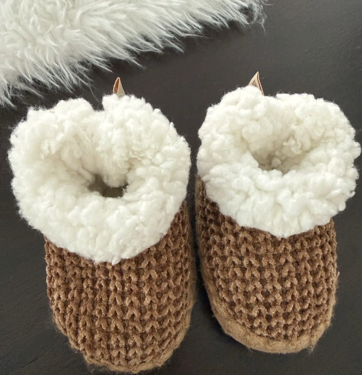BEARPAW Knit Bootie Slippers Brown White Faux Fur Lined Newborn Baby