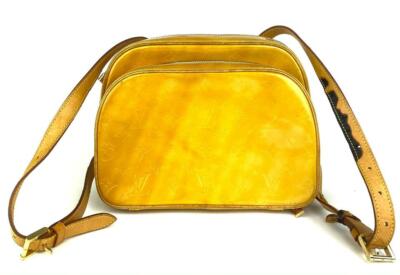 Louis Vuitton Yellow Monogram Vernis Murray Backpack 5LVA101  display picture 2