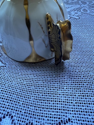 AYNSLEY WHITE & GOLD BUTTERFLY HANDLE CUP AS FOUND - Picture 10 of 12