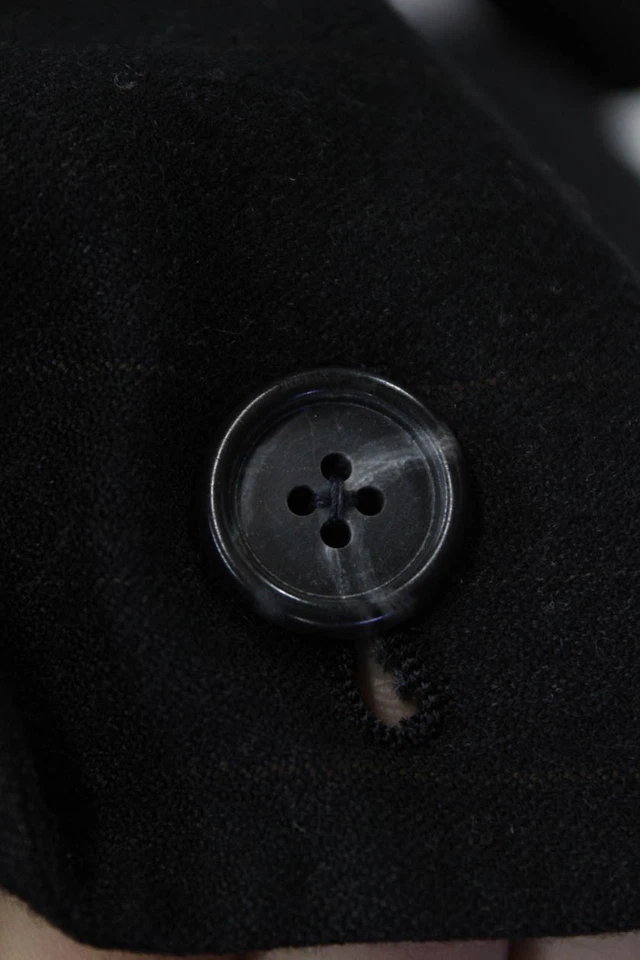 Chaqueta Blazer Givenchy Para Hombres A Rayas Tres Botones Gris Lana Talla 48 Foto 3 de 4