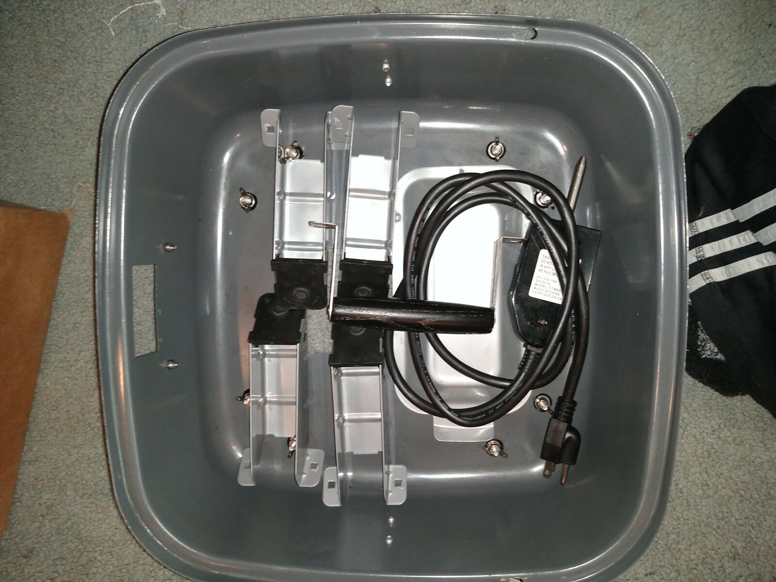 Pampered Chef INDOOR OUTDOOR Portable GRILL Electric or Charcoal