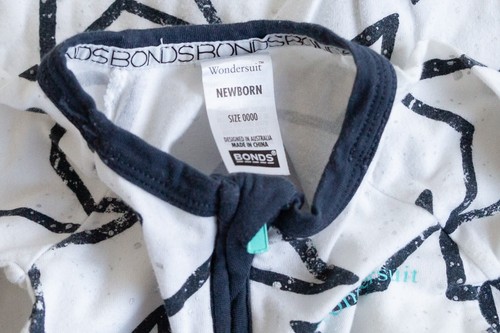 Bonds Newborn Wondersuit Romper Bodysuit White and Black Stars Size 0000 - Picture 3 of 3