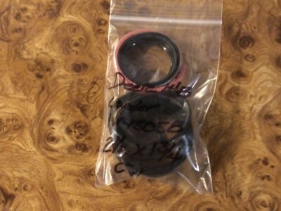 Deere AW15058 Hyd Cyl Seal kit Fits Deere 58,148,158,168 Loaders. New 