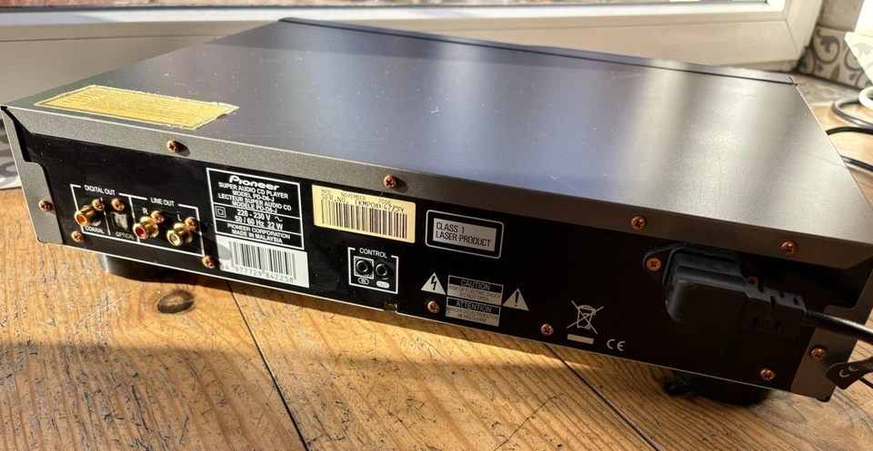 Pioneer PD-D6-J Hi-Fi-SACD/CD-Player mit Fernbedienung Air Studios London G-Clef - Bild 4 von 4