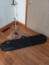 Minelab Explorer XS Metal Detector - No Battery. Includes Wall and CarCharger