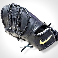 Nike Diamond Left-Handed Catcher's Mitt Rare Out of Print