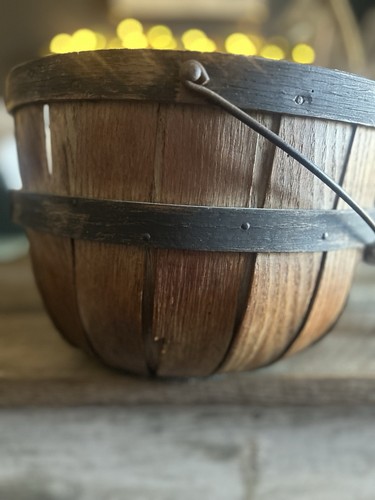 AAFA ANTIQUE EARLY PRIMITIVE FARMHOUSE  HARVEST APPLE GATHERING WOOD BUCKET - Picture 7 of 11