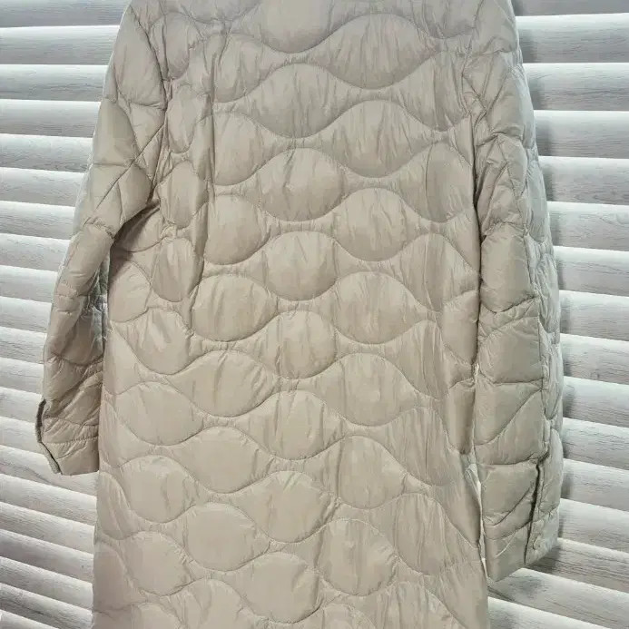 Down Feather Lightweight Padding Jacket Beige Med… - image 4