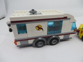 LEGO City 4435 Car & Caravan Camper 100% COMPLETE SET Camping Wagon Retired 2012