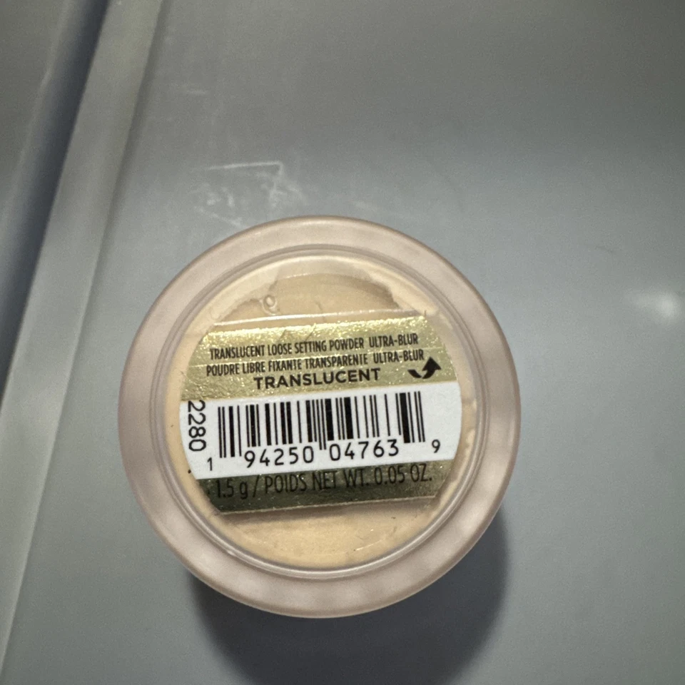 Laura Mercier Translucent Setting Powder Mini Size 1.5gr New No Box - Image 2 of 2