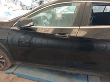 Porte avant et accessoires Infiniti QX30