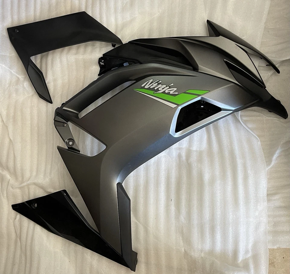 24 Kawasaki Ninja 650 Right Side Fairing OEM METALLIC MATTE GRAY/EBON Complete - Image 2 of 4