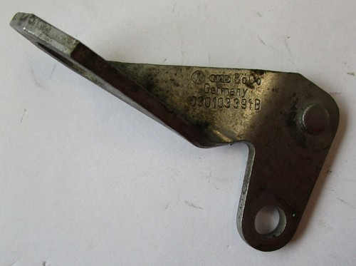 VW Golf III Motorhalter Motorhalterung Halter Halter Motor 030103388D