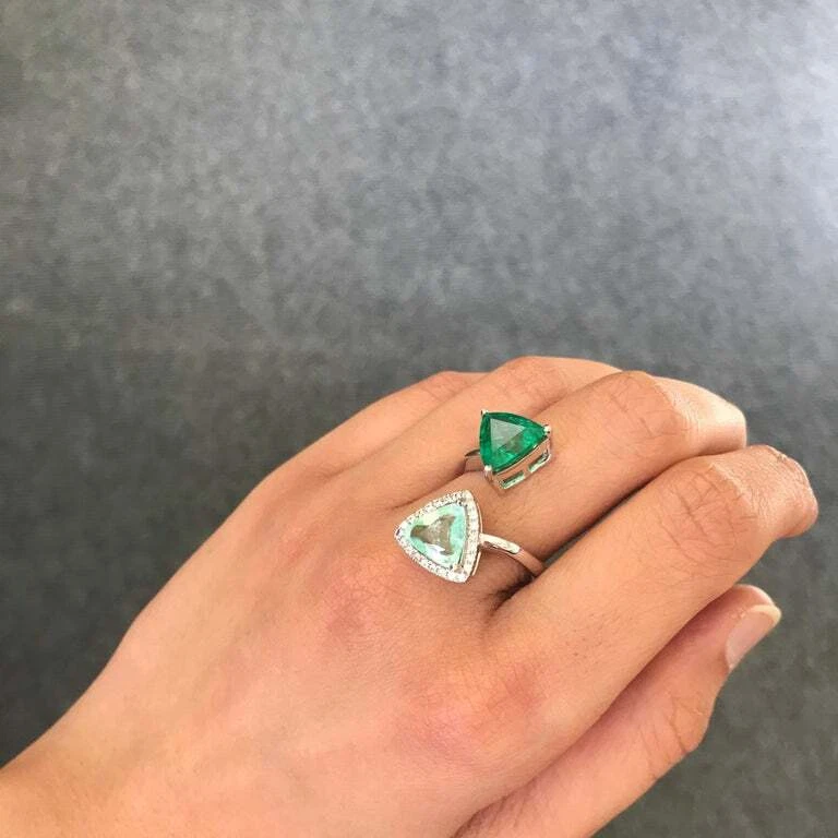 Trillion Shaped Zambian 2.55CT Esmeralda e Pariaba 1.70CT Turmalina Wrap Band - Imagem 3 de 4