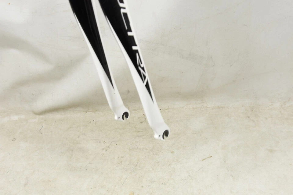 700c Cannondale Save Ultra Carbon Road Bike Fork 300mm Steerer 1 1/8" White - Image 4 of 4