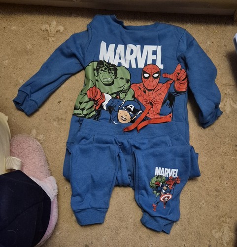 boys tracksuit 2-3 years