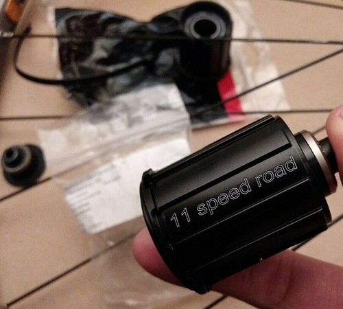 Set ruote tubolari Ambrosio Nemesis DT Swiss 240 shimano/SRAM 10 o Shimano 11 - Foto 7 di 7