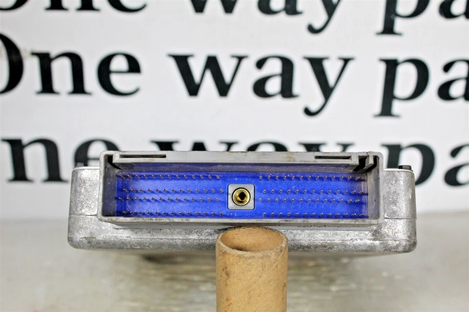 F85F12A650MB Ford F150 F250 4.6 1998 Engine Control Unit ECU Module 16D3 351 B35 - Image 4 of 4