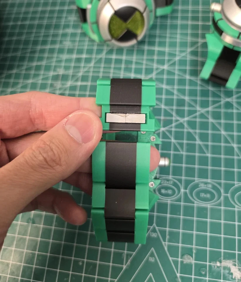 Reloj Ben 10 Omnitrix Samsung S4 tamaño real usable réplica cosplay Foto 3 de 4