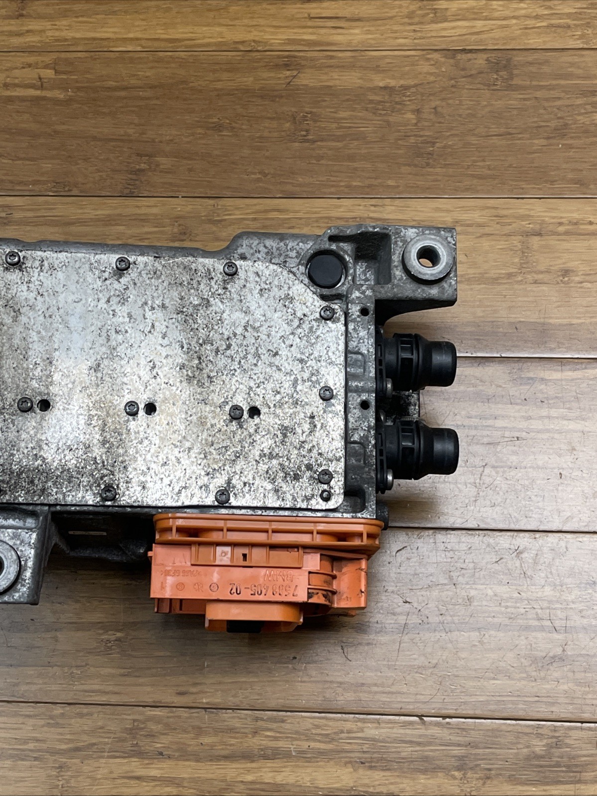 2014-2020 BMW I8 I12 1.5L Engine Hybrid Control Unit Inverter High Voltage OEM