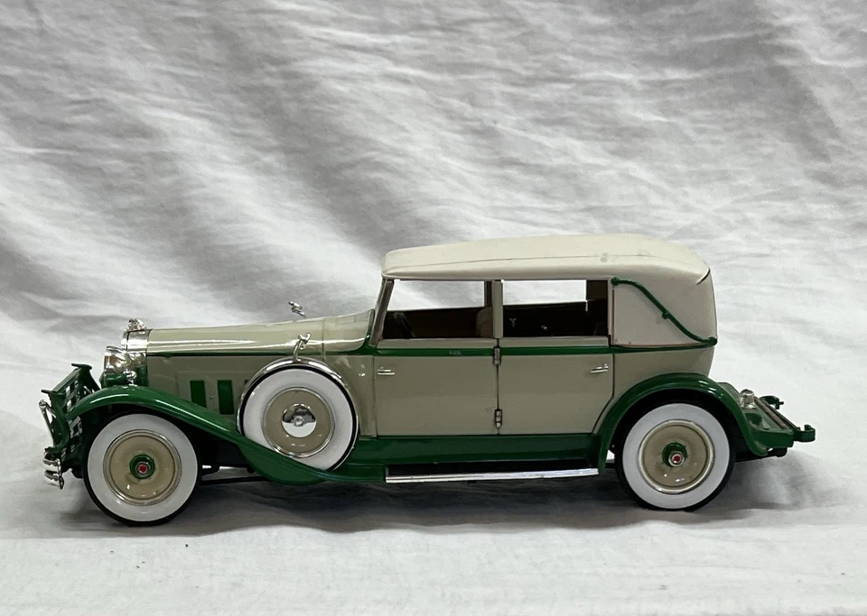 MODELOS FIRMA 1930 PACKARD BREWSTER CREMA/VERDE Foto 4 de 4